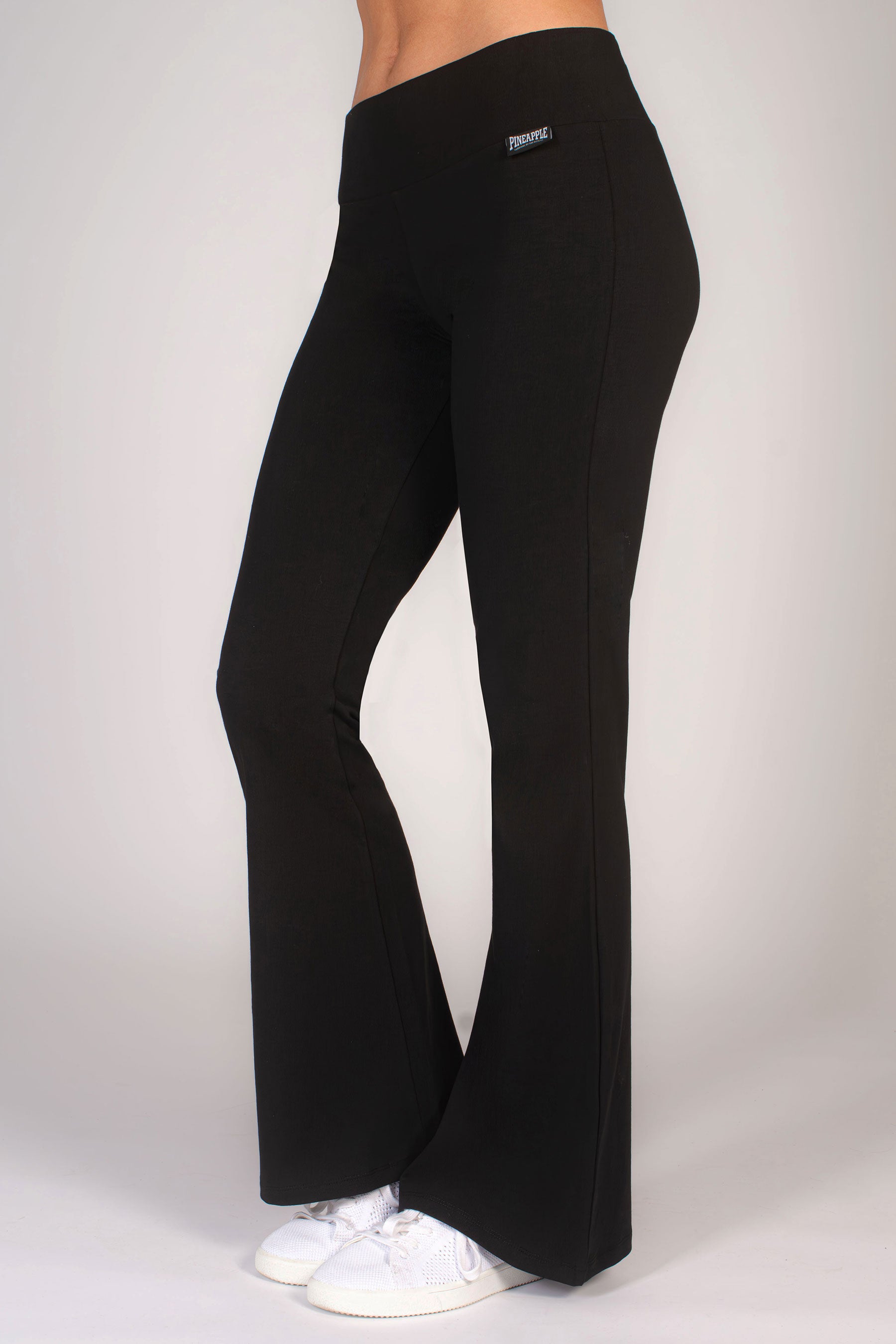 https://www.pineapple.uk.com/cdn/shop/files/women-black-flare-jersey-trousers-01.jpg?v=1695827292